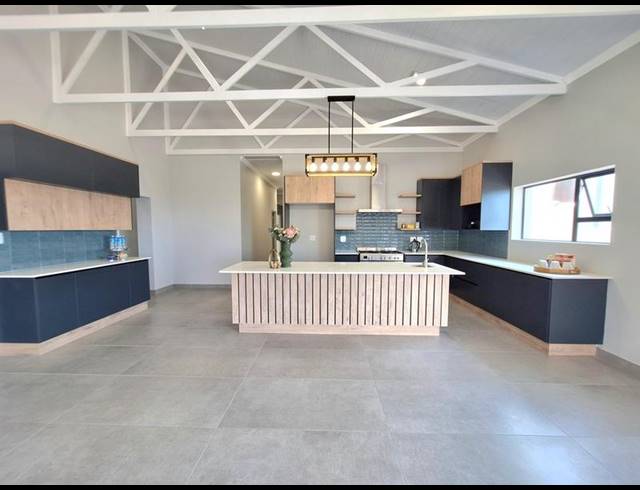 3 BEDROOM HOUSE FOR SALE IN ISLAND VIEW